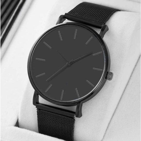 New Men’s Sleek Black On Black Stainless Steel Round Pointer Quartz Watch - Picture 3 of 12